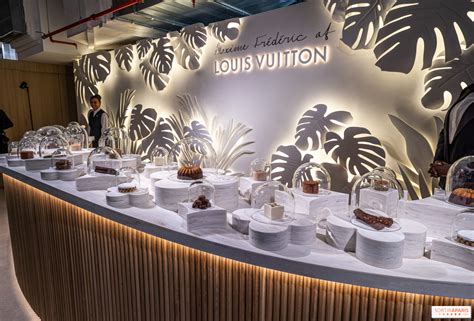 louis vuitton chocolade parijs|cafe louis vuitton paris.